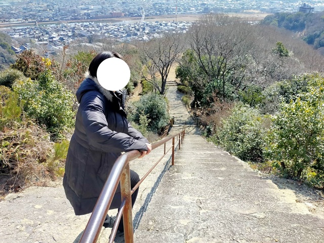 野見宿禰神社　階段