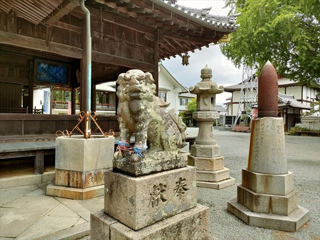 魚吹八幡神社　狛犬