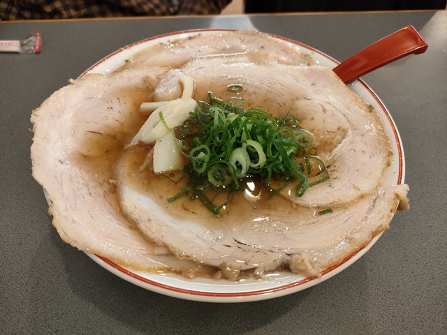 尾道ラーメン　牛ちゃんチャーシュー麺