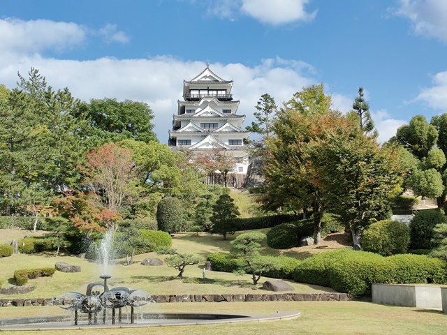ふくやま美術館から見る福山城博物館