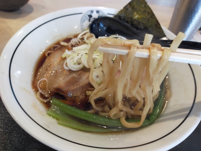 麺屋たけ井R1号店　濃口ラーメン麺
