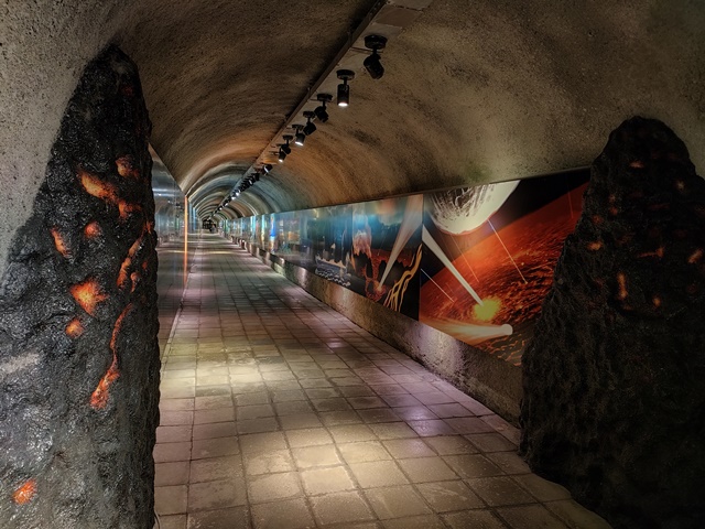 黒谷支洞　三億年のタイムトンネル