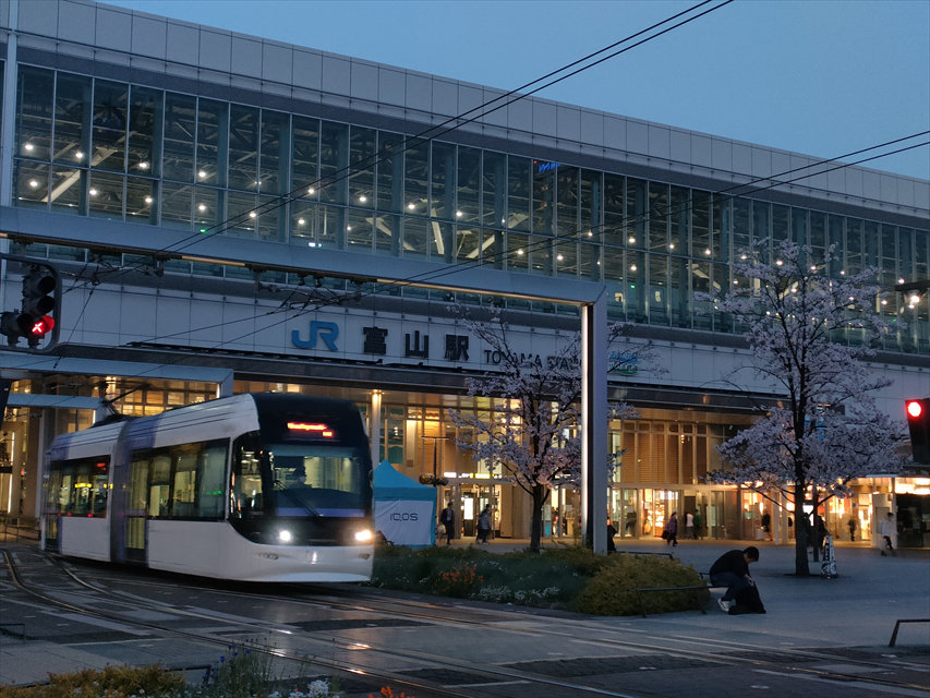 富山駅