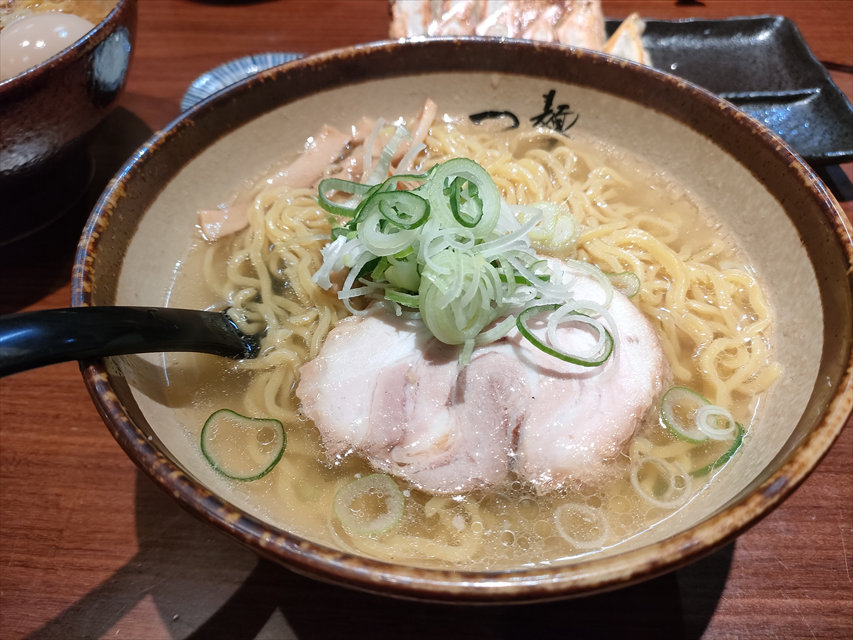 麺屋つくし（富山県）塩中華そば