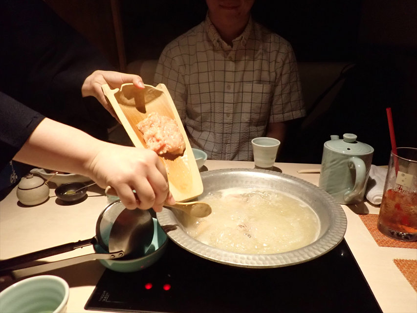 博多華味鳥 　華味鳥水炊き（ミンチ）